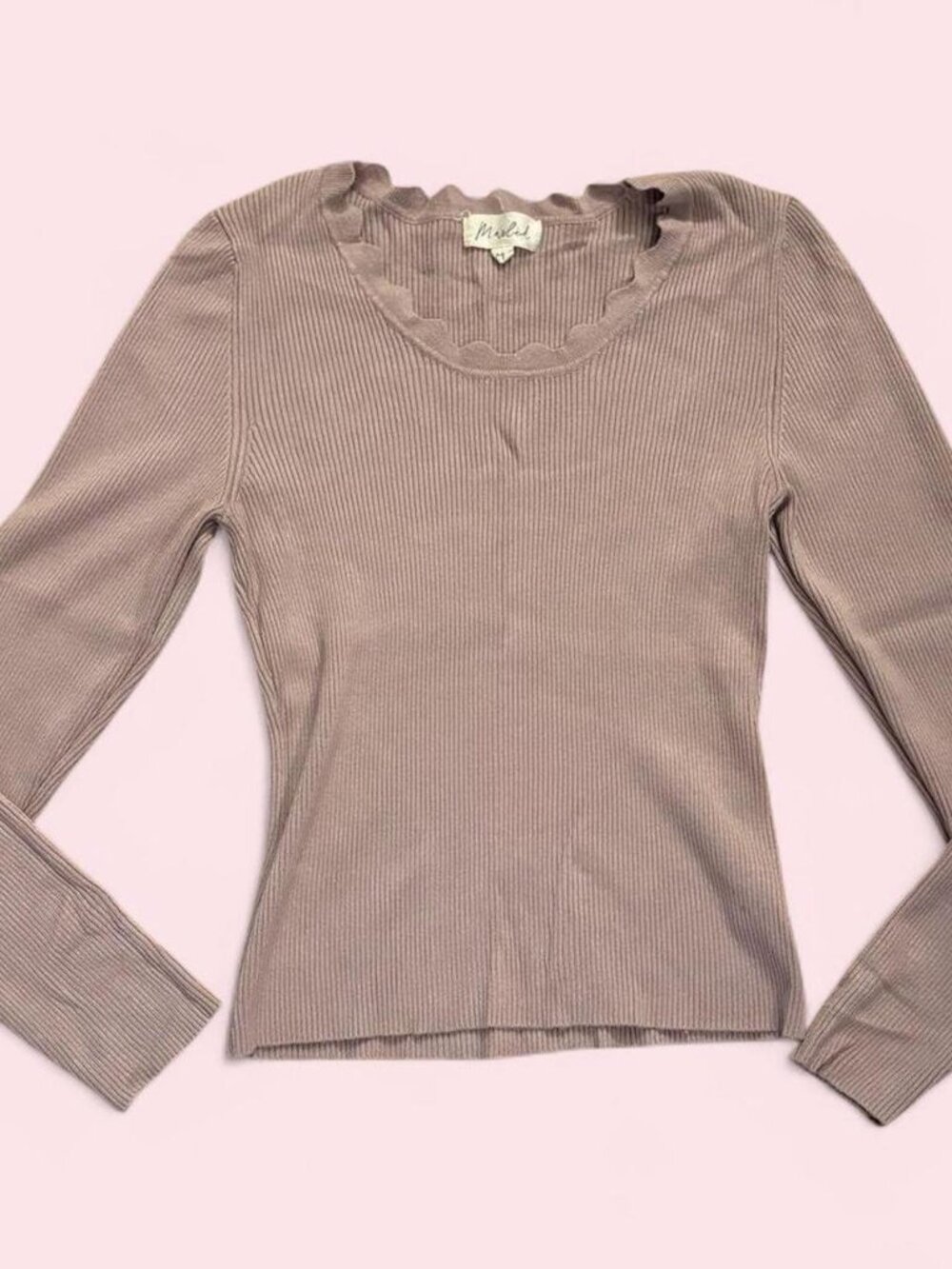 Muave ribbed long sleeve top with romantic scalloped neckline - size M